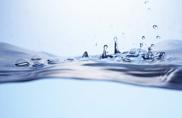 反滲透純水機頻繁出現(xiàn)水垢,某某純水機垢遭投訴 反滲透純水機頻繁出現(xiàn)水垢,某某純水機垢遭投訴